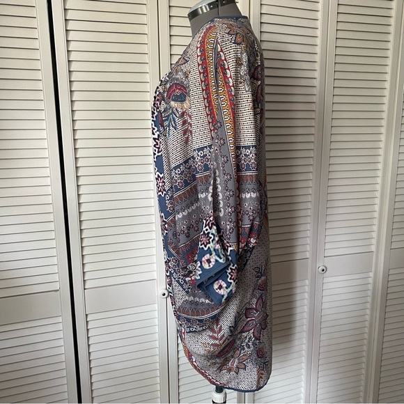 Mahila open-front kimono style top. 0/s - Picture 3 of 10